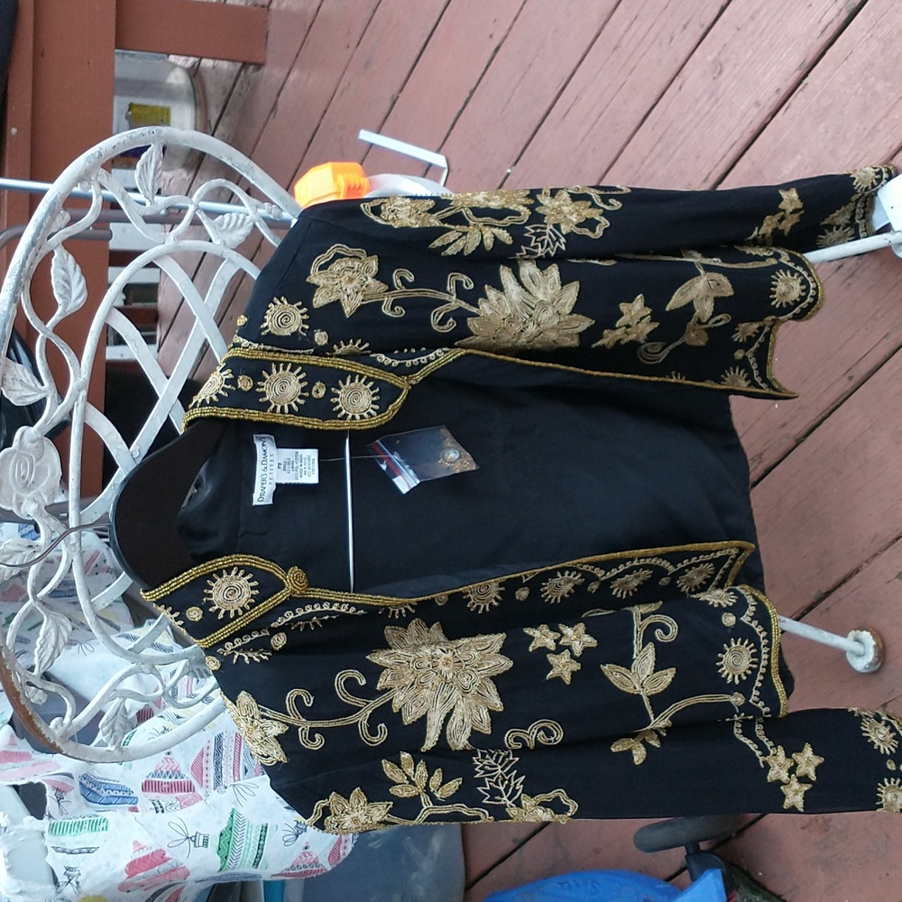 New--Beautiful Tapestry Silk Jacket! - Picture 7 of 16